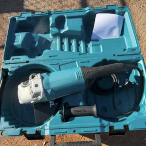 Makita grinder